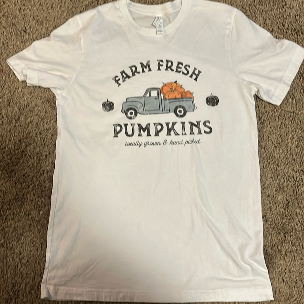 Graphic tee
